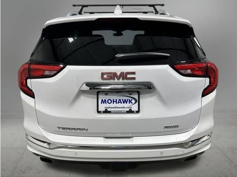 Used 2020 GMC Terrain Denali w/ Denali Premium Package AWD/4WD image 4