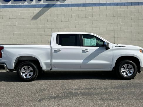 Used 2026 Chevrolet Silverado 1500 LT w/ LPO, Dark Essentials Package RWD image 3