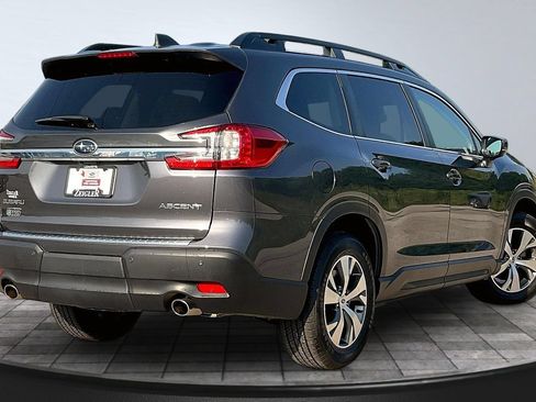 Certified 2024 Subaru Ascent Premium w/ Convenience Package AWD/4WD image 2