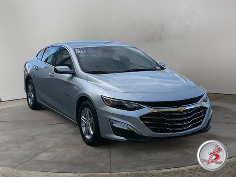 Used 2020 Chevrolet Malibu LS w/ Driver Confidence Package II image 1