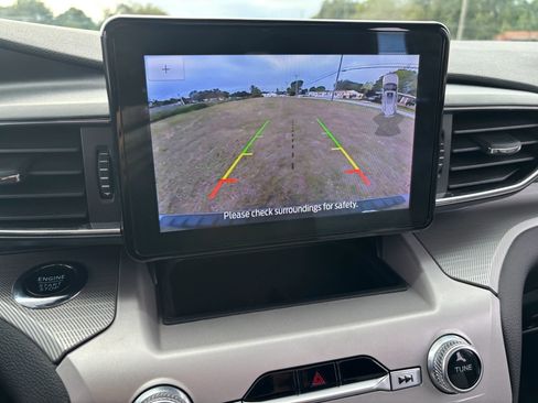 Used 2023 Ford Explorer XLT w/ Equipment Group 202A image 14