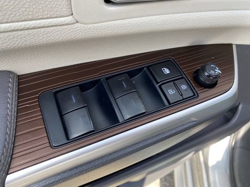 Certified 2023 Toyota Sienna XLE w/ XLE Plus Package FWD image 25
