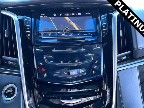 Used 2019 Cadillac Escalade ESV Platinum image 24