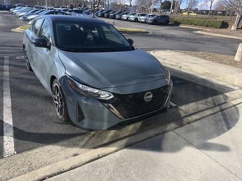 Used 2024 Nissan Sentra SR image 8