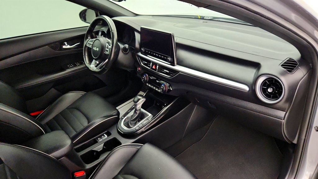 Used 2024 Kia Forte GT-Line w/ GT-Line Premium Package FWD image 25