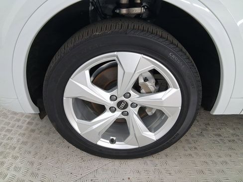 Used 2022 Audi Q5 2.0T Premium Plus w/ Premium Plus Package image 11