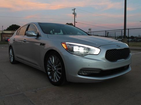 Used 2015 Kia K900 Luxury w/ VIP Package (Discontinued) RWD image 2