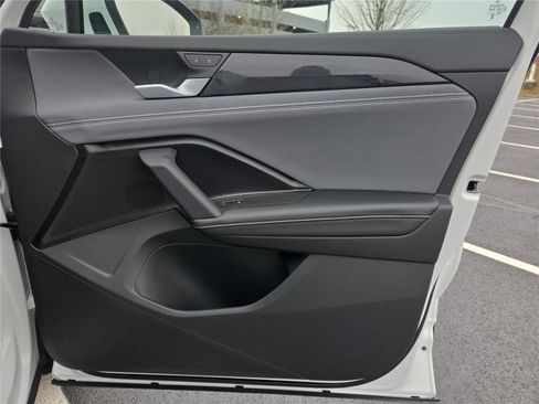 New 2026 Volkswagen Tiguan SE image 26