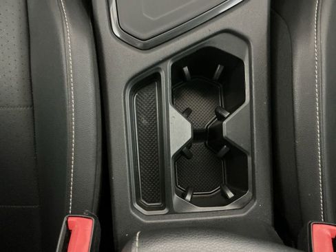 Used 2021 Volkswagen Tiguan SE w/ Panoramic Sunroof Package image 16