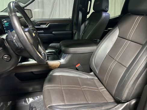 Used 2023 Chevrolet Silverado 1500 High Country image 23