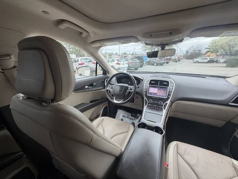 Used 2020 Lincoln Nautilus Reserve FWD image 21
