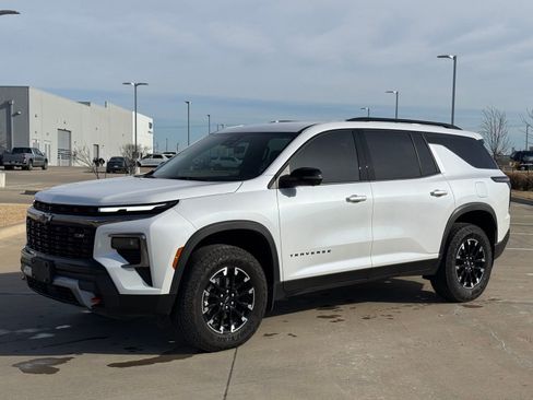 Used 2024 Chevrolet Traverse Z71 w/ LPO, Floor Liner Package image 3