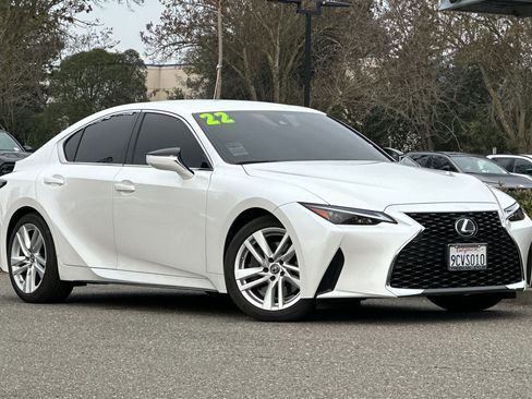 Used 2022 Lexus IS 300 image 2