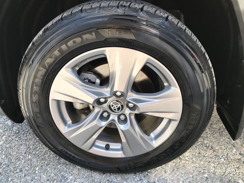 Certified 2023 Toyota RAV4 XLE AWD/4WD image 12