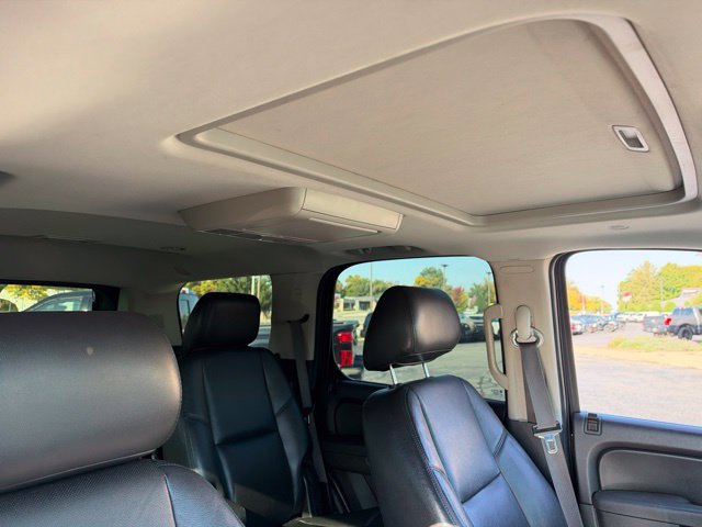Used 2013 Chevrolet Tahoe LTZ AWD/4WD image 11