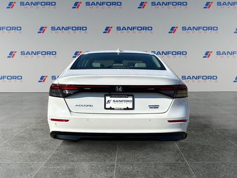 Used 2024 Honda Accord Touring image 4