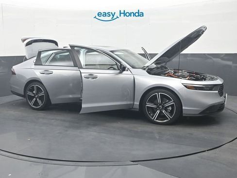 Used 2025 Honda Accord Sport image 35