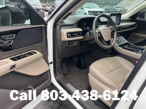 Used 2023 Lincoln Aviator 2WD w/ Premium Package image 5