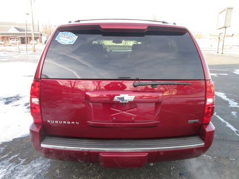Used 2010 Chevrolet Suburban LTZ image 27