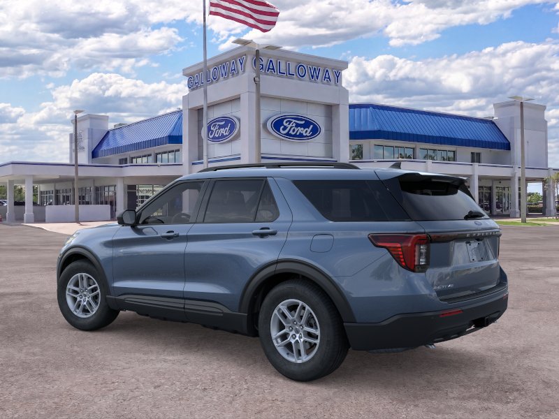 New 2026 Ford Explorer Active RWD image 4