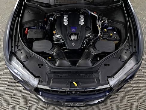 Used 2021 Maserati Levante S GranSport image 56