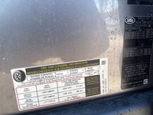 Used 2020 Land Rover Defender 110 SE image 13