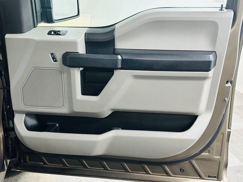 Used 2015 Ford F150 XL w/ Equipment Group 101A Mid AWD/4WD image 23
