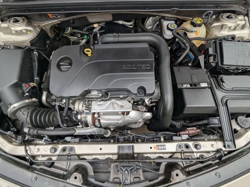 Certified 2022 Chevrolet Malibu LT FWD image 27