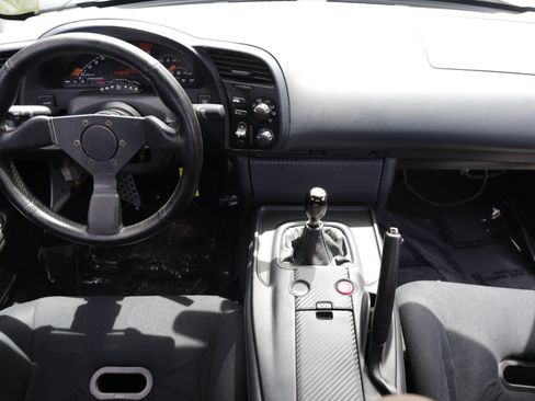 Used 2005 Honda S2000 image 2
