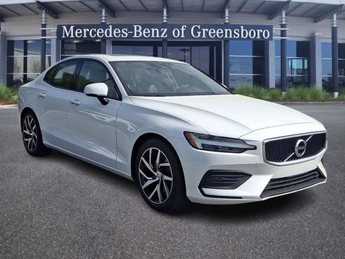 Used 2020 Volvo S60 T5 Momentum w/ Protection Package Premier image 3