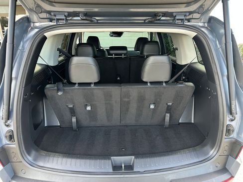 Used 2025 Hyundai Santa Fe SEL FWD image 33