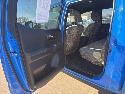 Used 2020 Toyota Tacoma TRD Off-Road image 16