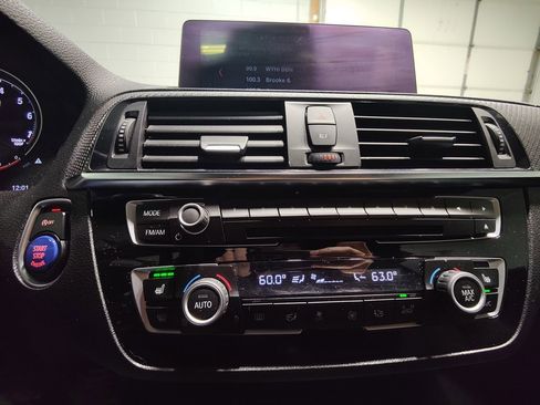 Used 2018 BMW M2 w/ Executive Package image 40