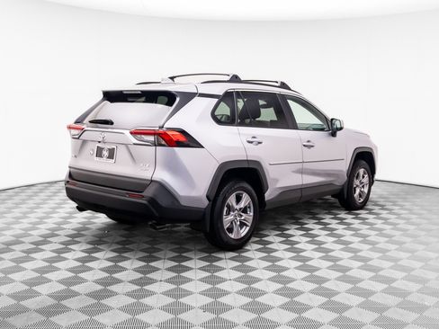 Used 2025 Toyota RAV4 XLE w/ Convenience Package AWD/4WD image 6