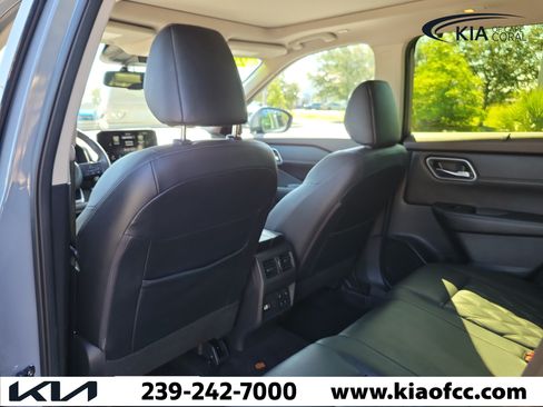 Used 2023 Nissan Rogue Platinum w/ Platinum Premium Package AWD/4WD image 14