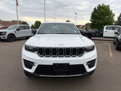 Used 2025 Jeep Grand Cherokee Laredo X w/ Luxury Tech Group I AWD/4WD image 10