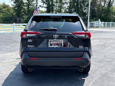 Used 2019 Toyota RAV4 XLE w/ Convenience Package AWD/4WD image 28