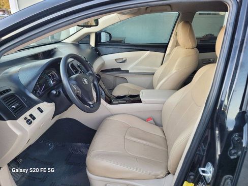 Used 2011 Toyota Venza image 9