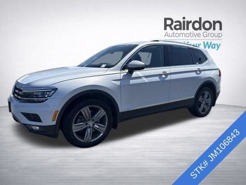 Used 2018 Volkswagen Tiguan SEL Premium AWD/4WD image 3