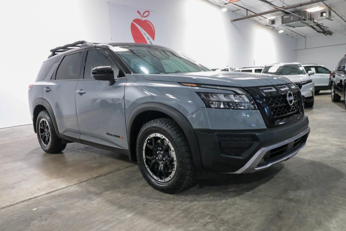 Used 2023 Nissan Pathfinder Rock Creek AWD/4WD image 2