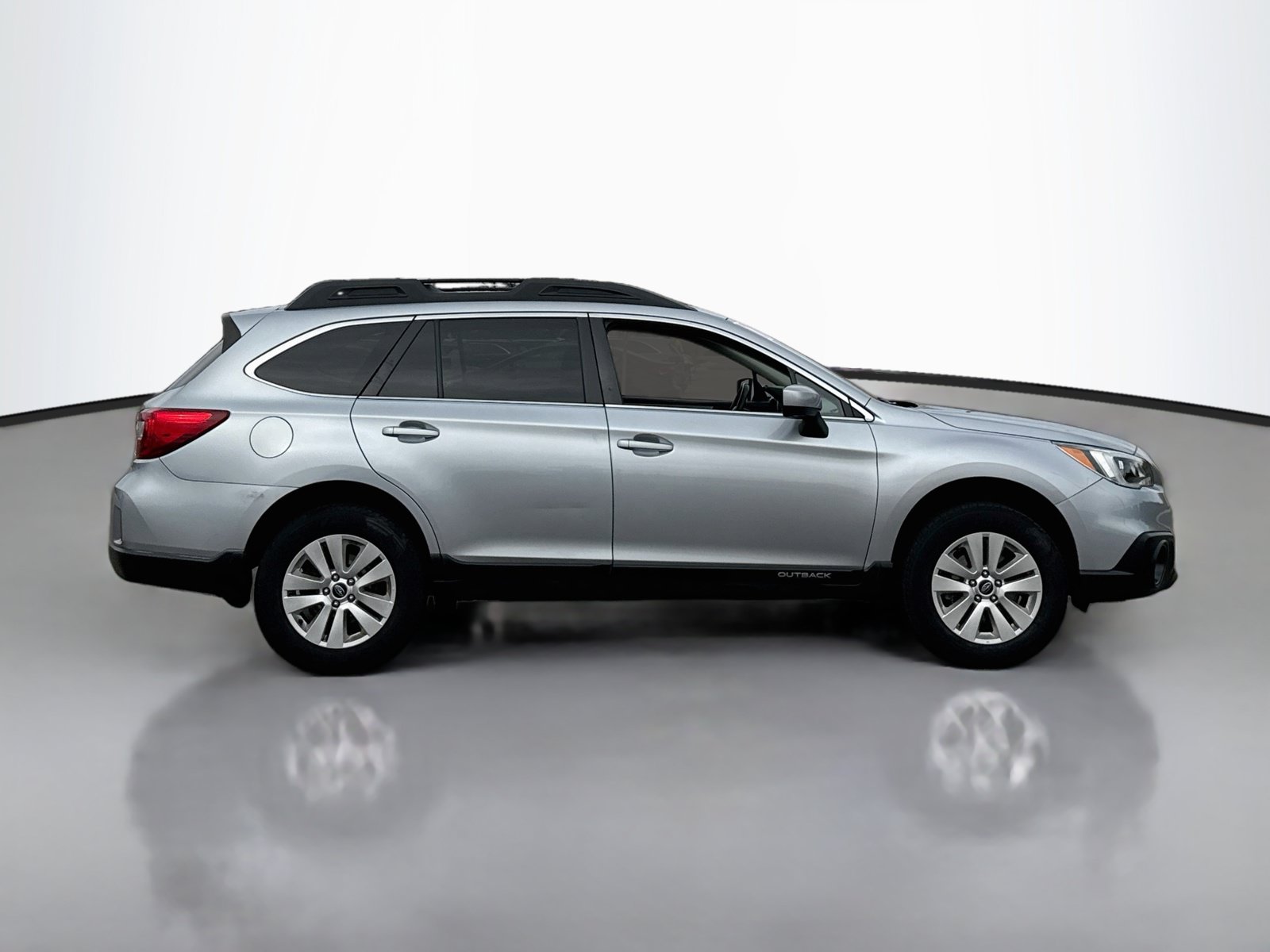 Used 2017 Subaru Outback 2.5i Premium AWD/4WD image 8