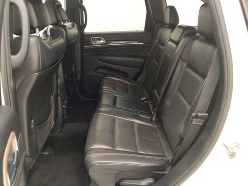 Used 2017 Jeep Grand Cherokee Overland w/ Jeep Active Safety Group image 18