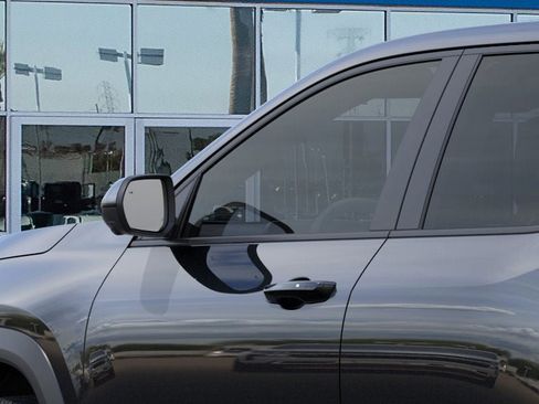 New 2026 Chevrolet Equinox LT w/ Safety and Technology Package image 36