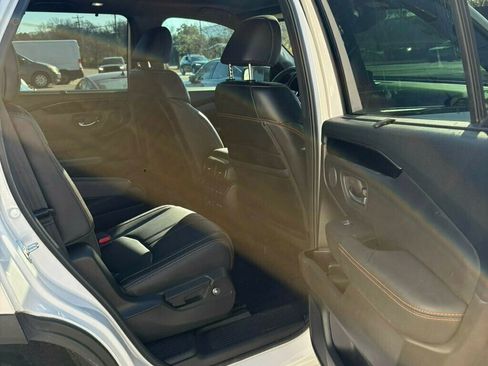 Used 2023 Honda Pilot TrailSport image 24