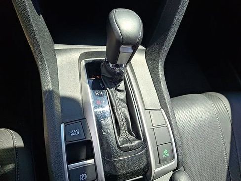 Used 2017 Honda Civic Touring image 15