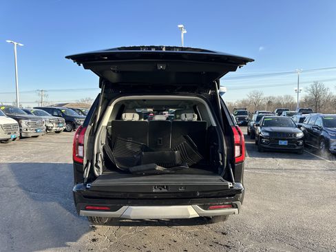 Certified 2025 Ford Expedition Platinum w/ Platinum Ultimate Package image 5