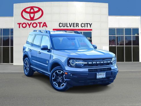 Used 2022 Ford Bronco Sport Outer Banks image 1