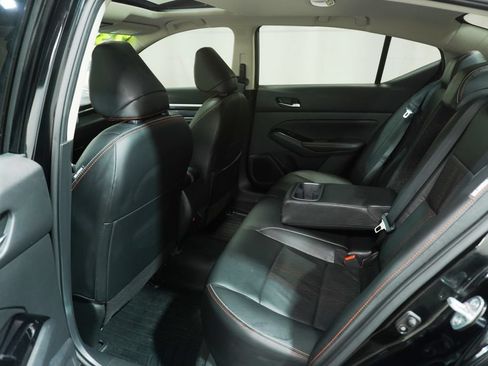 Used 2023 Nissan Altima 2.5 SR w/ SR Premium Package AWD/4WD image 12