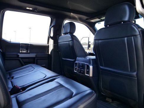 Used 2022 Ford F250 Platinum w/ Tremor Off-Road Package AWD/4WD image 41