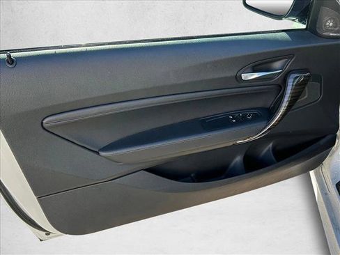 Used 2016 BMW M235i Coupe image 9